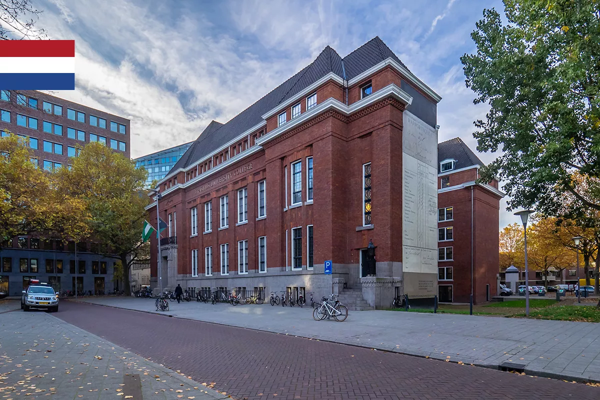 budynek uniwersytetu Erasmus Universiteit Rotterdam
                                    